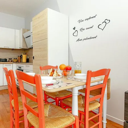 Escapade A Meaux-terrasse Et Proche De Disneyland Apartmán *