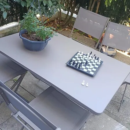Apartmán Escapade A Meaux-terrasse Et Proche De Disneyland