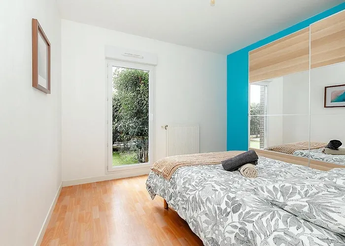 Escapade A Meaux-terrasse Et Proche De Disneyland Apartment